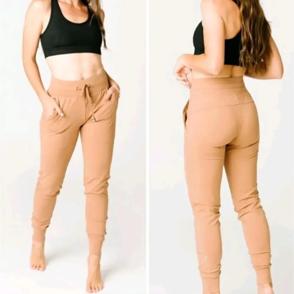 Zyia Ascend Joggers Size M